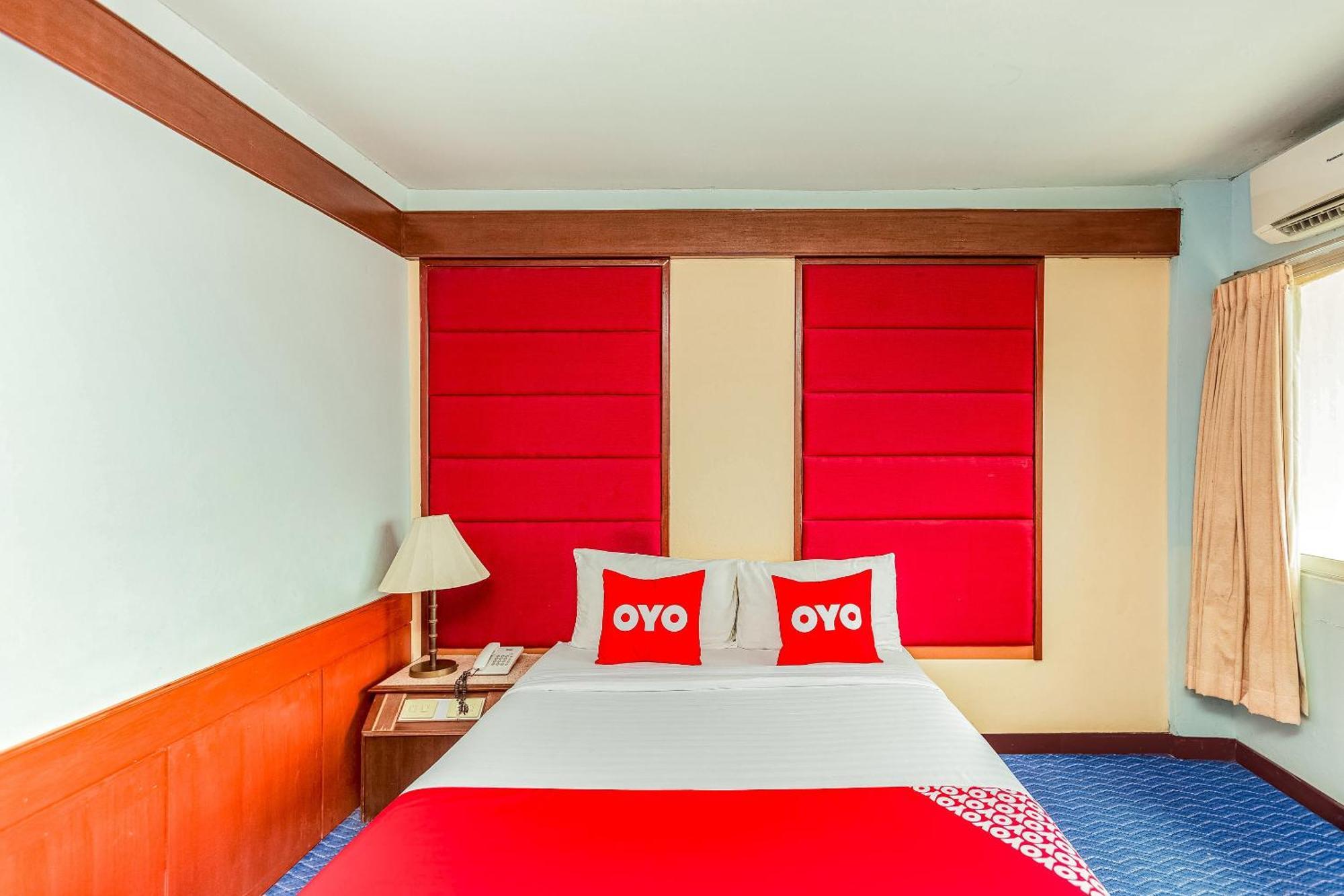 Oyo 441 Grand Thara Hotel Surat Thani Exteriör bild
