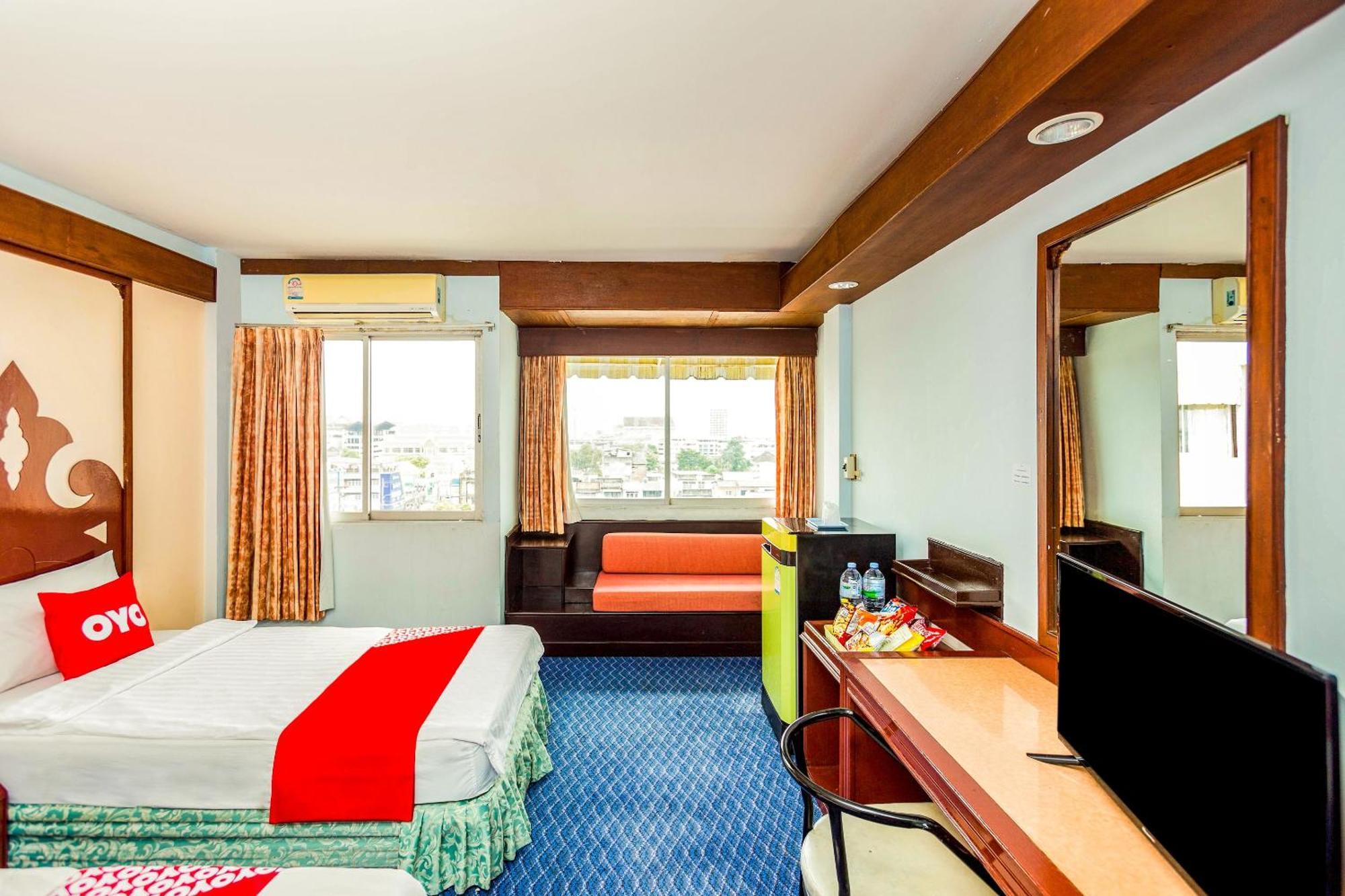 Oyo 441 Grand Thara Hotel Surat Thani Exteriör bild