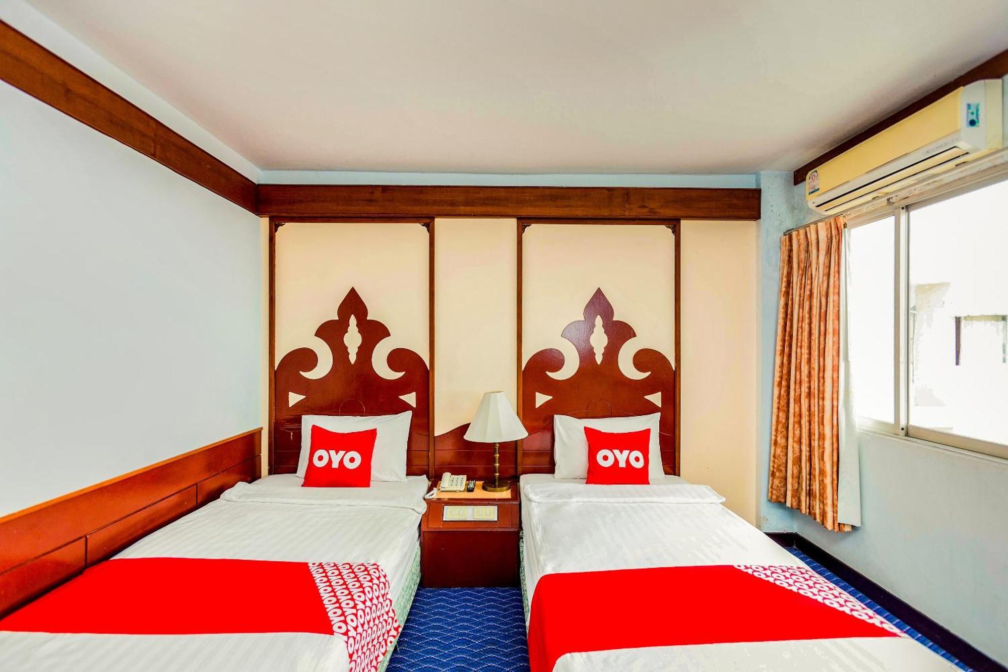 Oyo 441 Grand Thara Hotel Surat Thani Exteriör bild