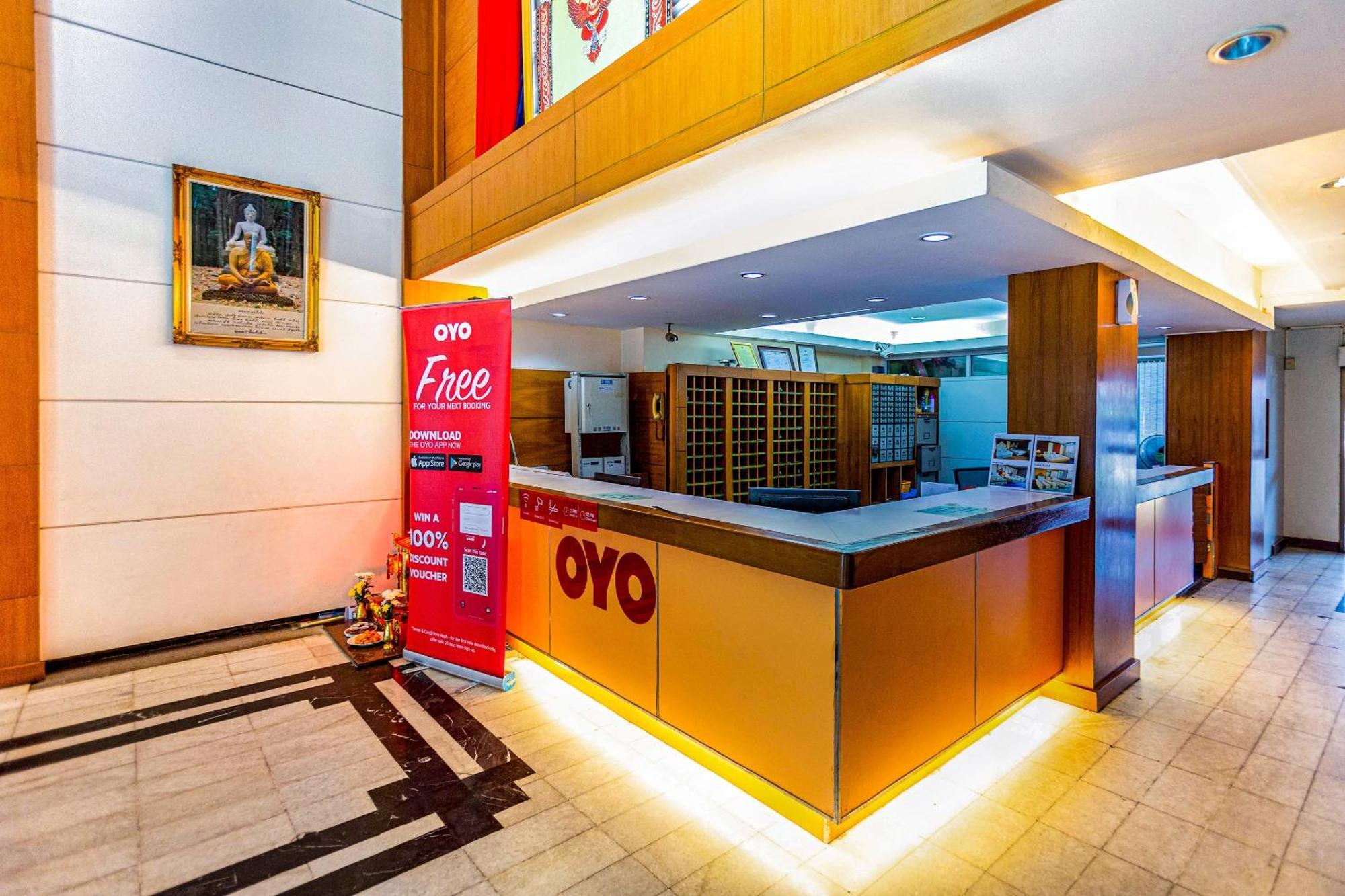 Oyo 441 Grand Thara Hotel Surat Thani Exteriör bild