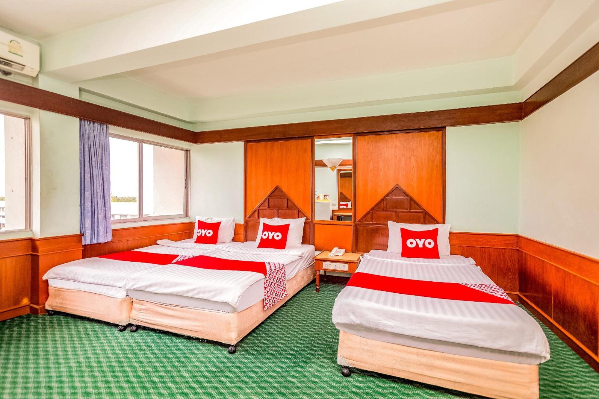Oyo 441 Grand Thara Hotel Surat Thani Exteriör bild