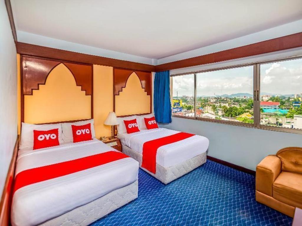 Oyo 441 Grand Thara Hotel Surat Thani Exteriör bild