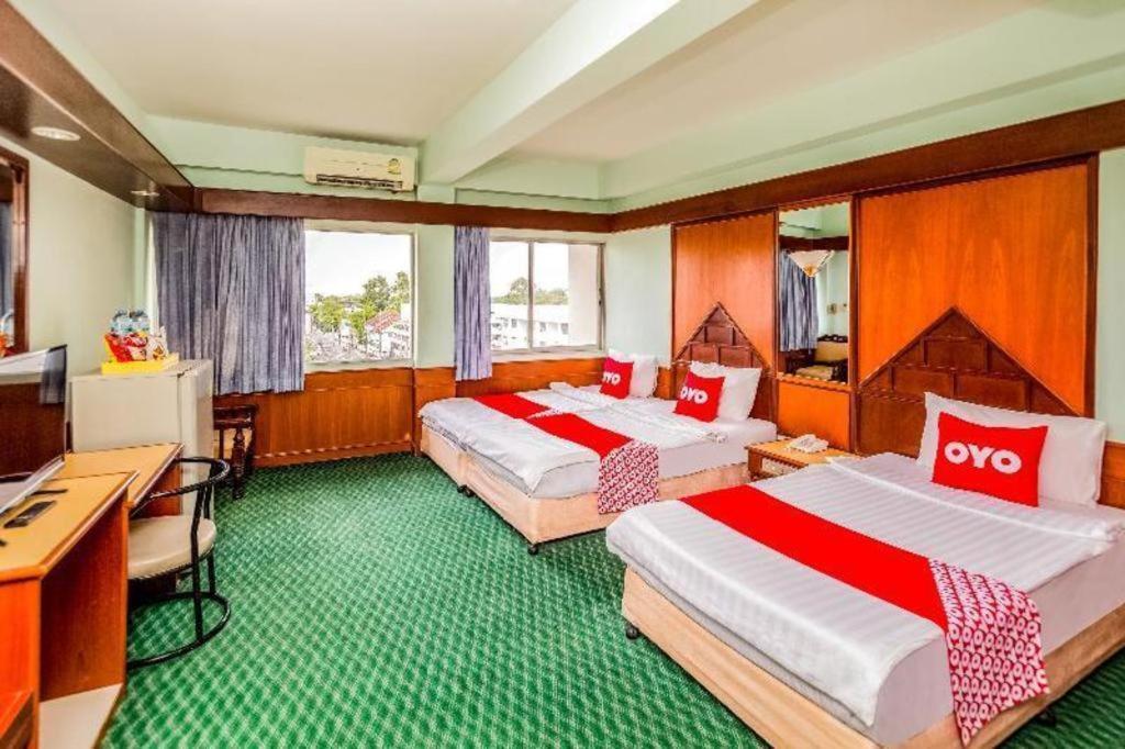 Oyo 441 Grand Thara Hotel Surat Thani Exteriör bild