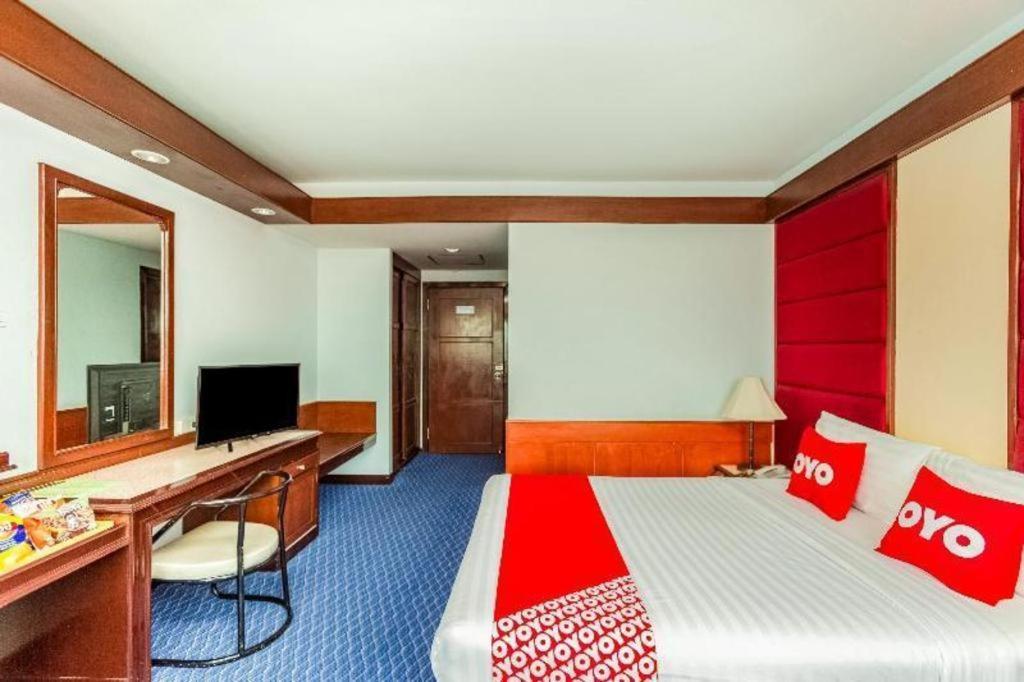 Oyo 441 Grand Thara Hotel Surat Thani Exteriör bild